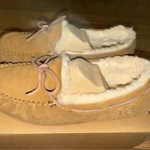 Ugg chestnut Suede Moccasin Slippers with Fur Lining
